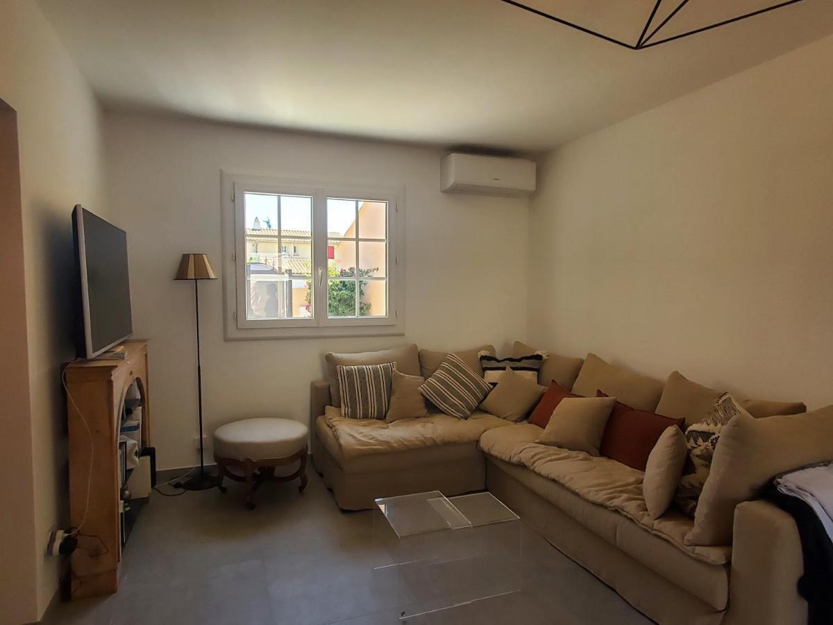 Frejus Maison 3 Chambres 100M2 Climatisee 6 Person エクステリア 写真